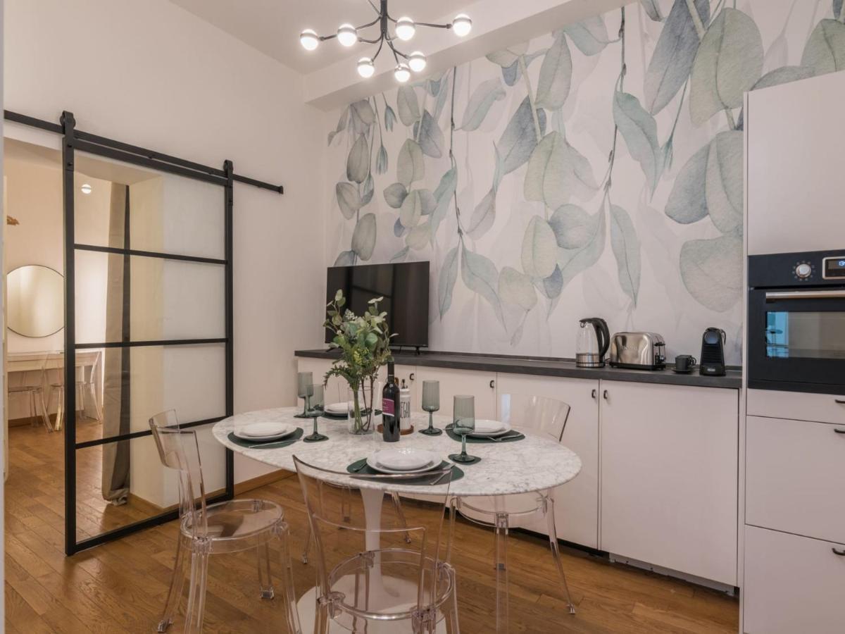 The Best Rent - Cozy Two-Bedroom Apartment In Via Dei Condotti 로마 외부 사진